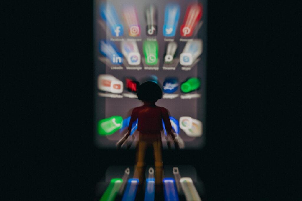 avatar searching for twitter alternatives